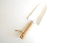 Load image into Gallery viewer, Metal Garden Shovel