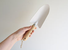 Load image into Gallery viewer, Metal Garden Shovel