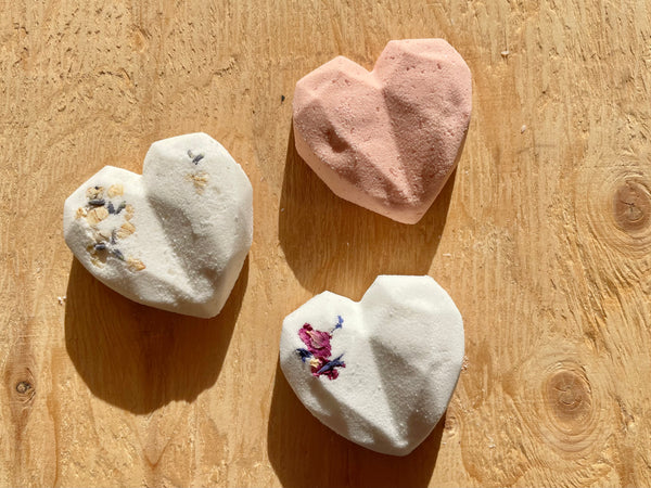 Love heart bath online bombs